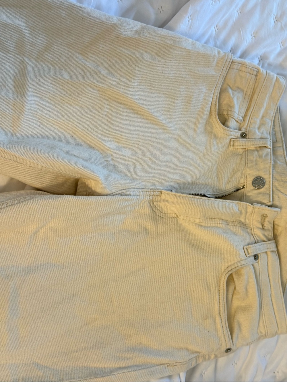 Zara Men's Cream Casual Jeans - Classic Straight Fit